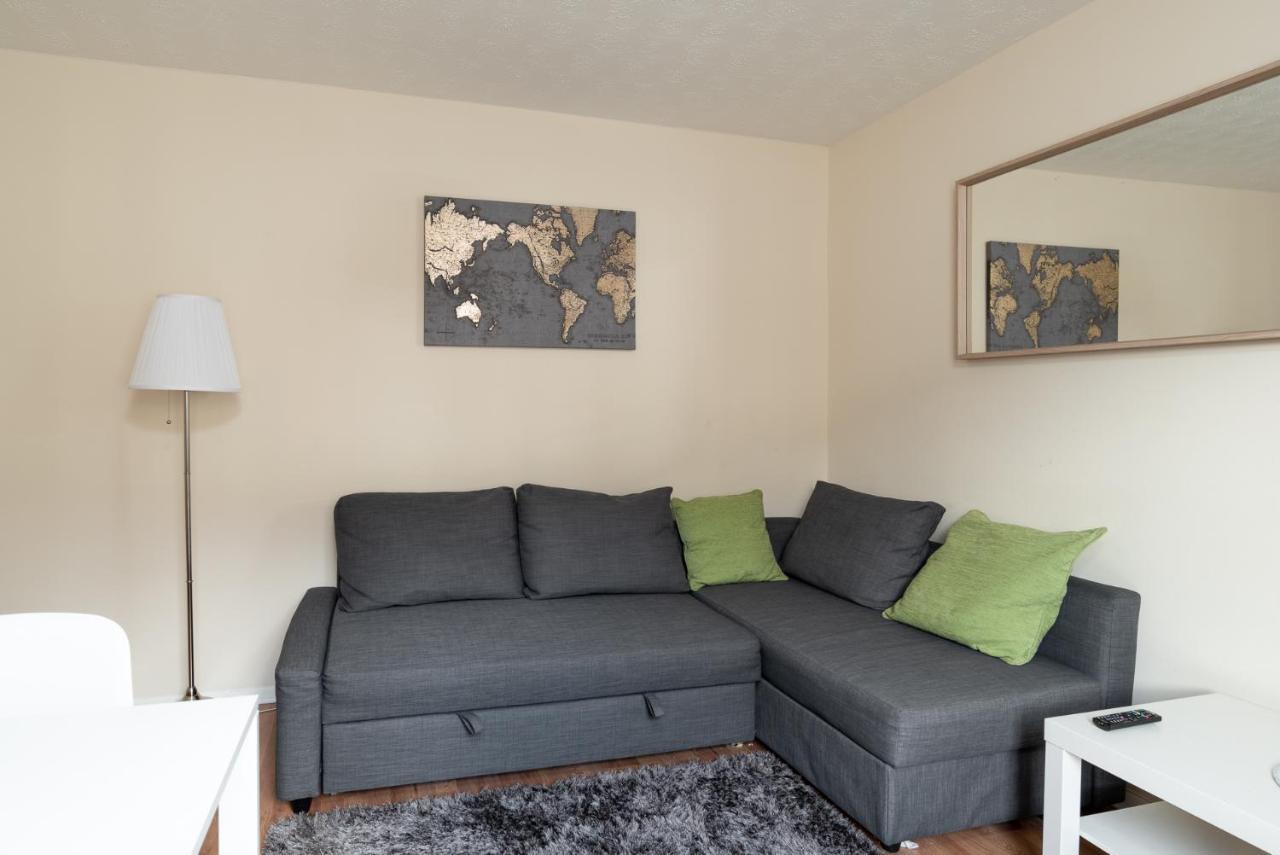 Luxury Central Link Luton/London/M1/Airport/Station/Long Stay Luton  Exterior photo
