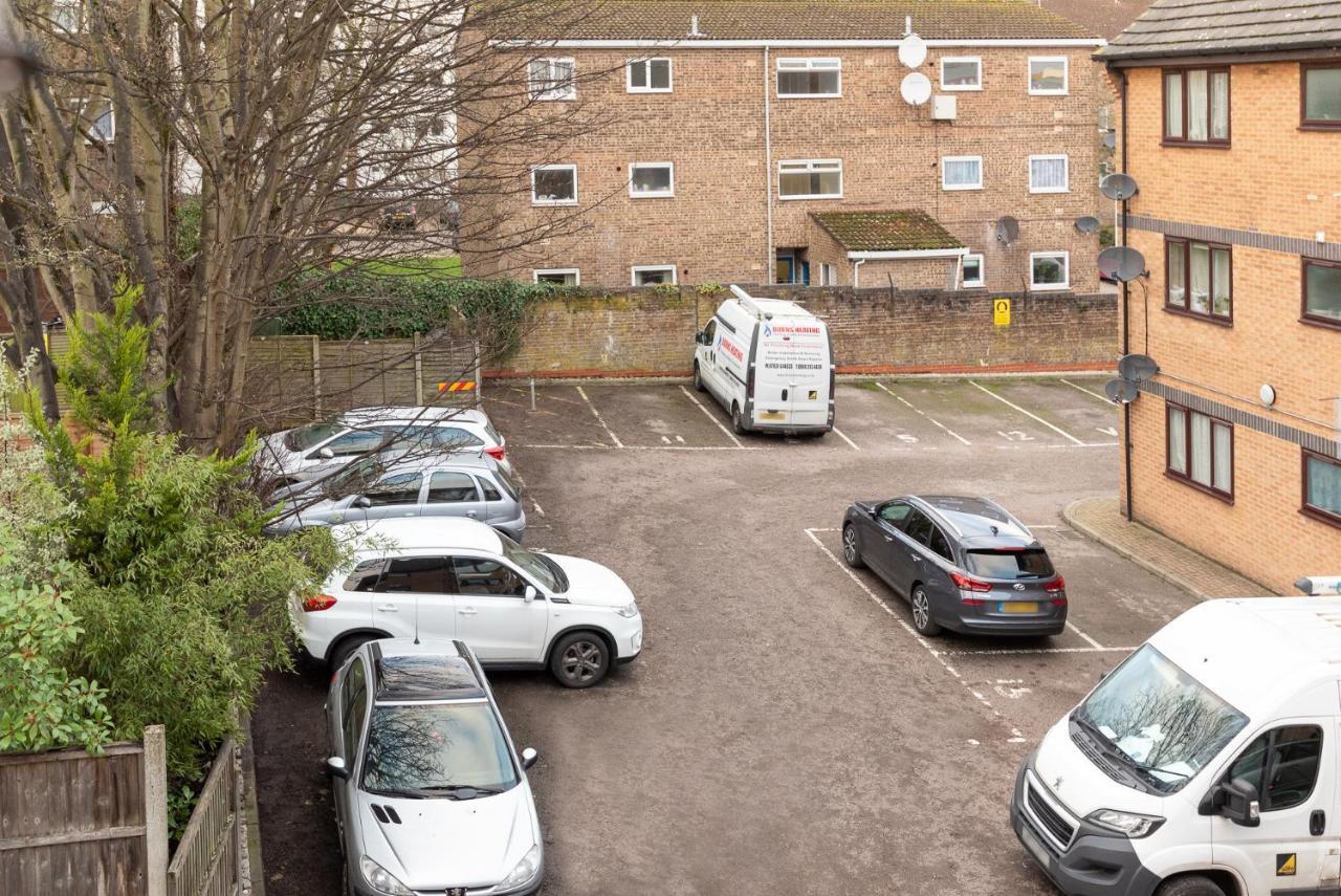 Luxury Central Link Luton/London/M1/Airport/Station/Long Stay Luton  Exterior photo